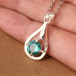Emerald stone silver necklace